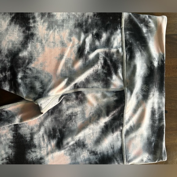 Athleta Tye-dye print Leggings Sz Medium - Picture 5 of 6